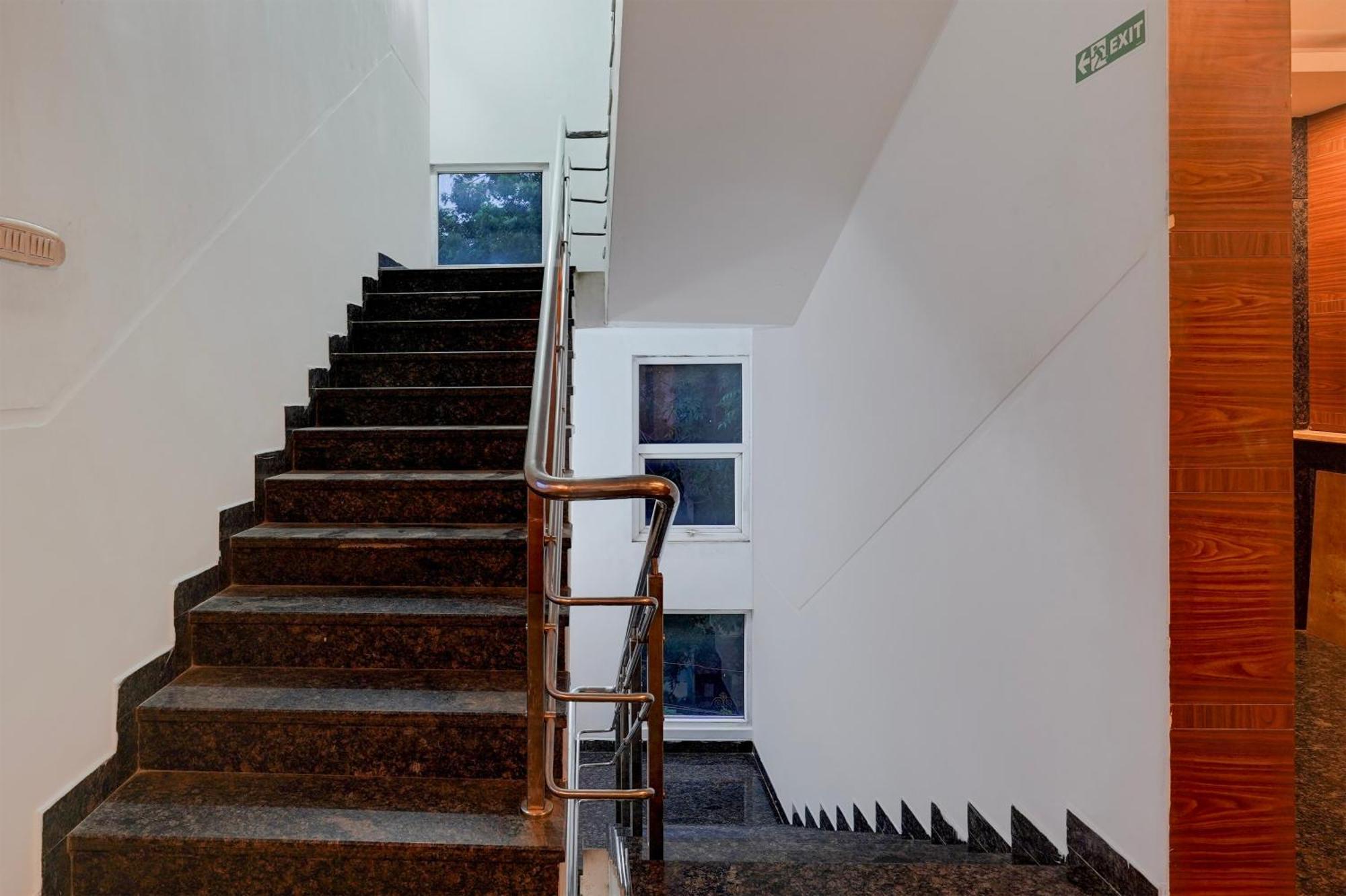 Super Townhouse Arcot Road Near Kauvery Hospital Chennai Extérieur photo