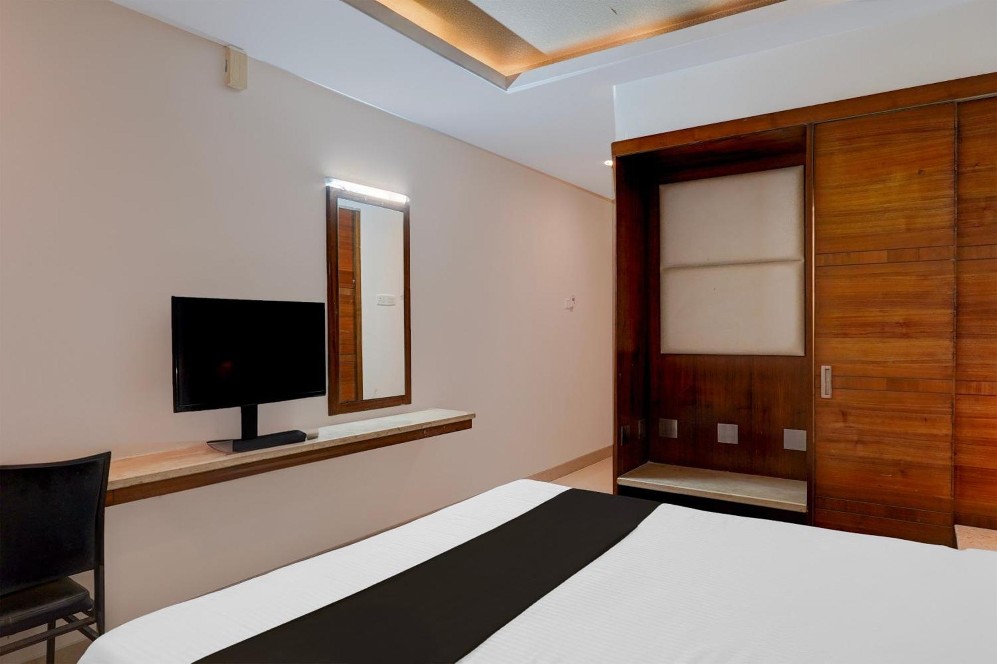 Super Townhouse Arcot Road Near Kauvery Hospital Chennai Extérieur photo